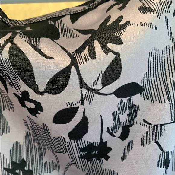 Nue Options pink and Black Relaxed Pleated Blouse - Picture 5 of 7